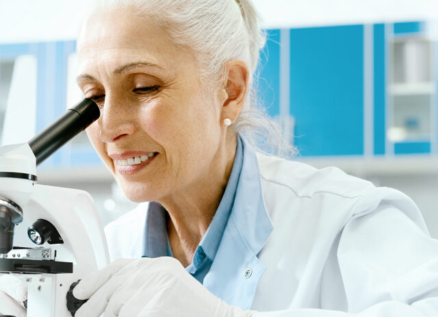 Exames laboratoriais de rotina: saiba quais são os principais exames solicitados no check-up médico